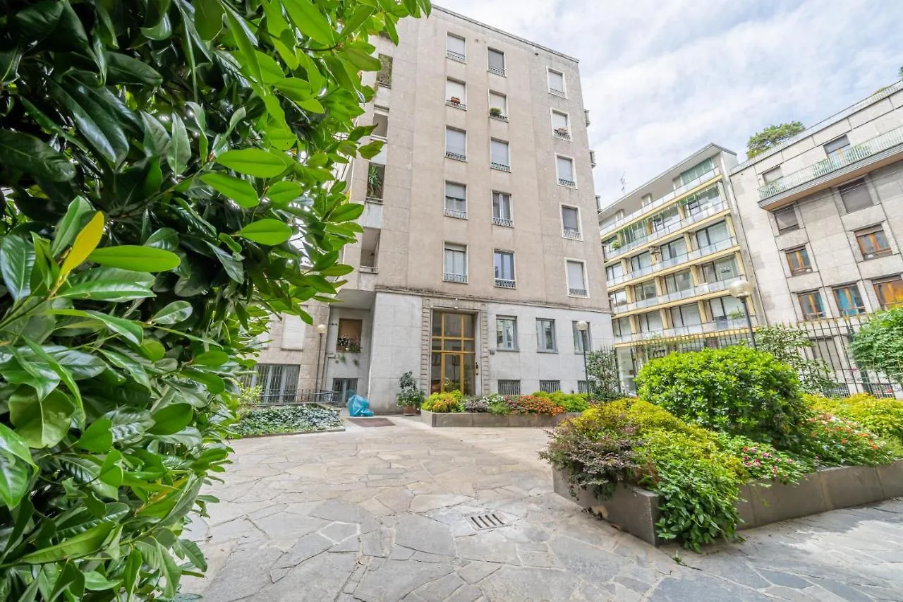 Easylife - Moderno Rifugio A Due Passi Dal Duomo Apartamento Milão
