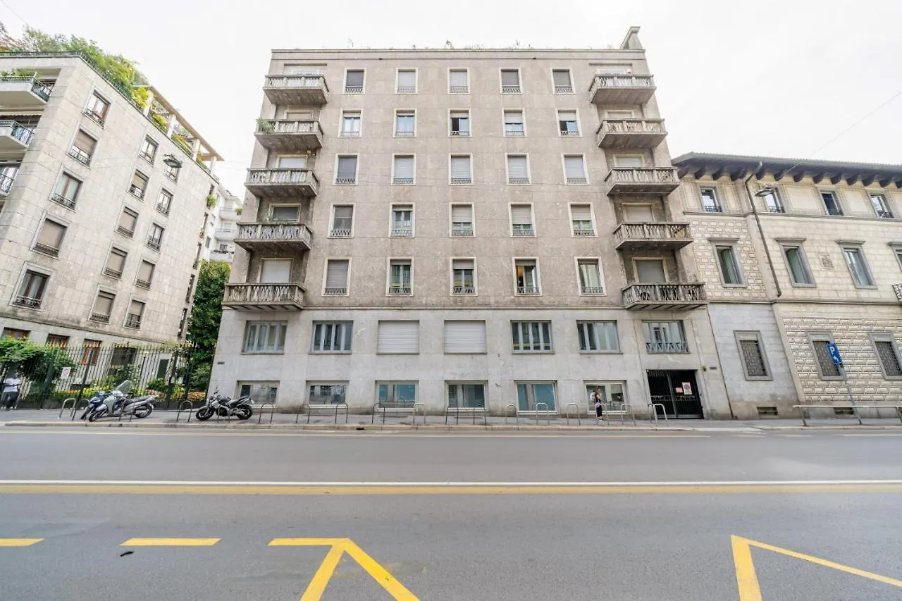 Easylife - Moderno Rifugio A Due Passi Dal Duomo Apartamento Milão 0*,  Itália